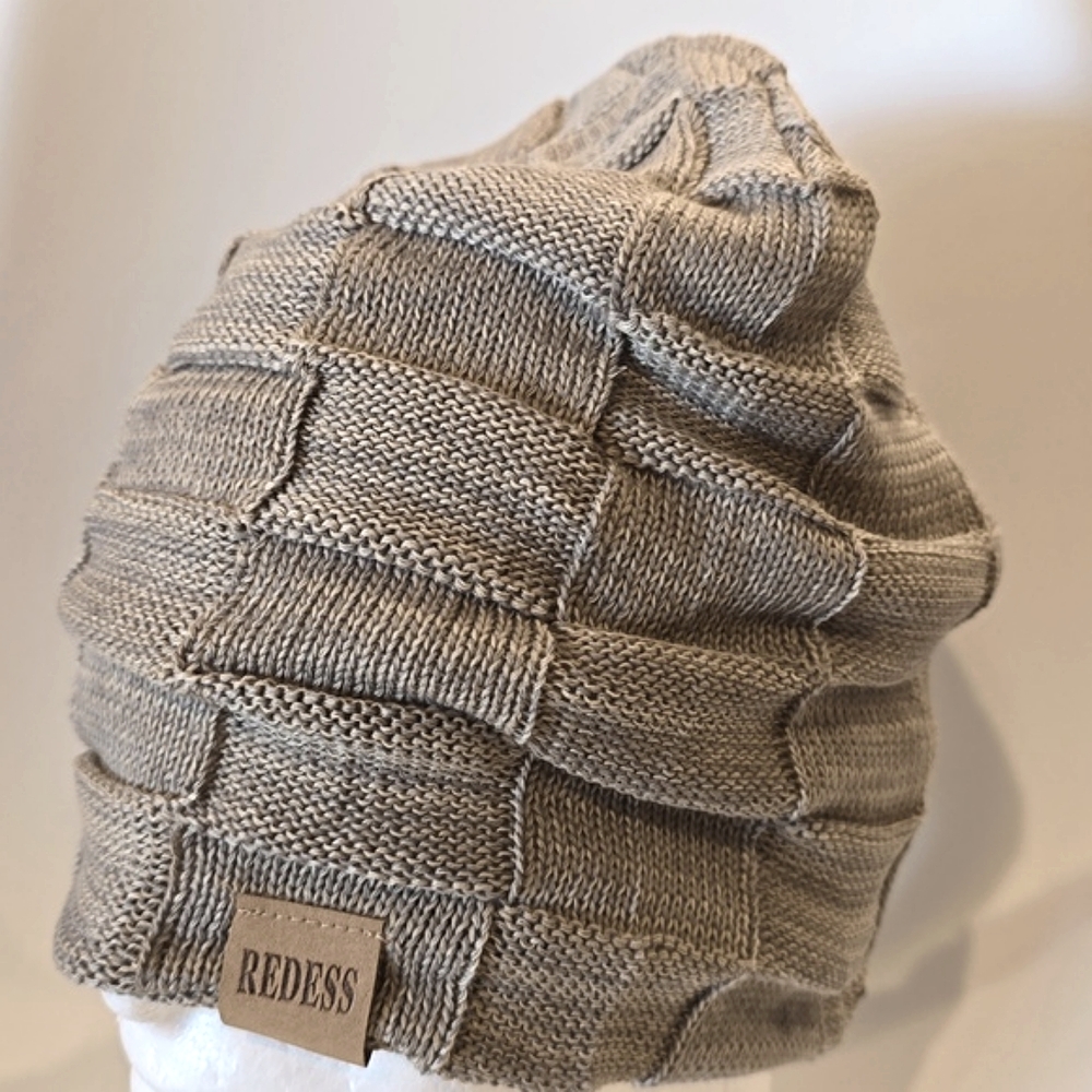 New REDESS Gray/Tan Knit Beanie Hat With Fleece Lining OS